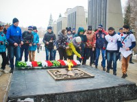 Сегодня на Мемориале Славы Горно-Алтайска состоялась акция «Лента памяти»